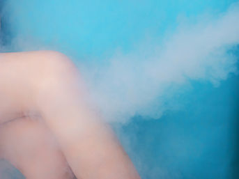 The method of treating skin on the feet with the help of cryotherapy, cold treatment in cryotherapy, The Longevity Club, Lancashire