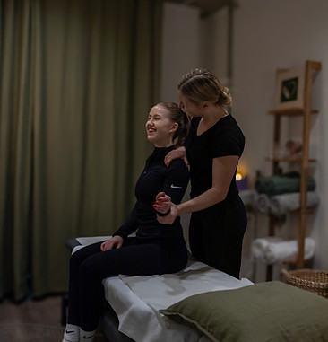 _65A1393 (1)_edited.jpg