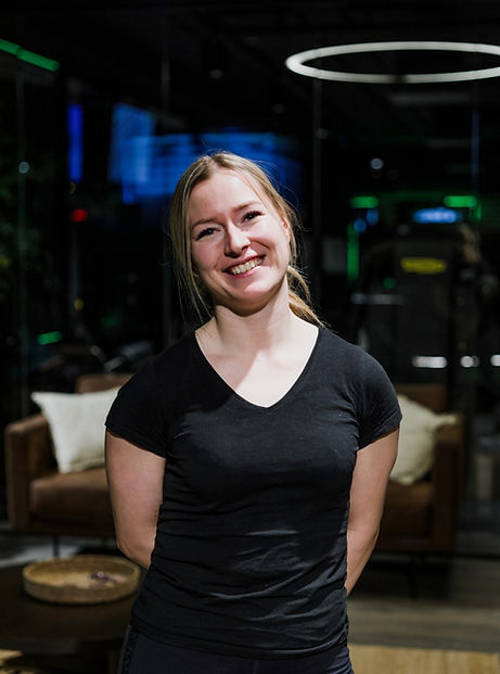 Koulutettu-Naprapaatti-Hieroja-Fysiikkavalmentaja-Jonna-Korhonen-NapraWealth