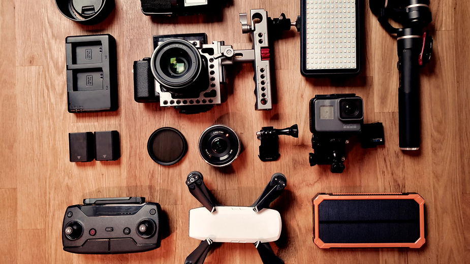 Vlogger Equipment_edited.jpg