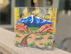 Hand Painted Vase Mnt & Aspen