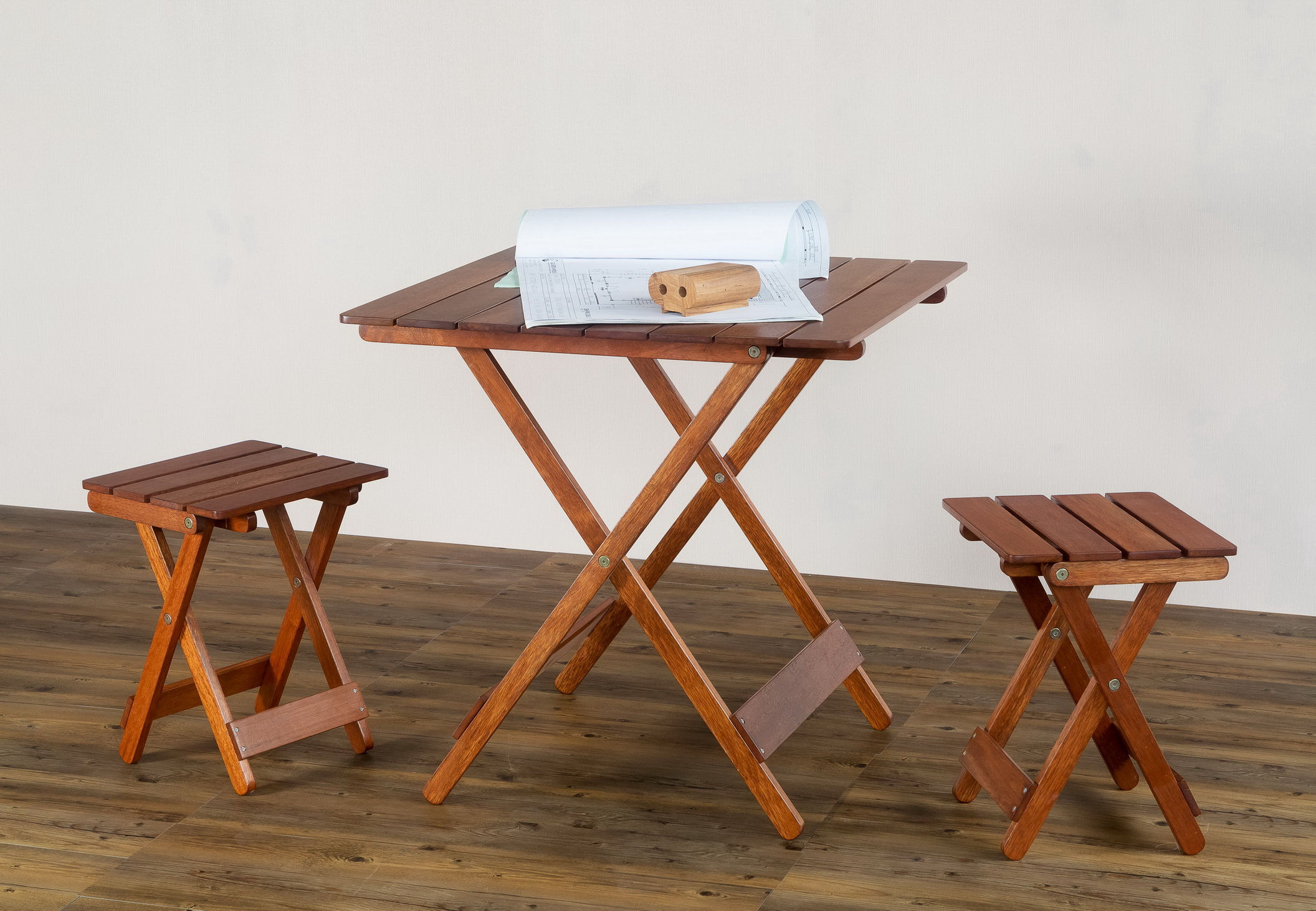 Set Meja Kursi Lipat Tivoli - 1 Meja Makan Lipat Tivoli & 4 Kursi Lipat Tivoli