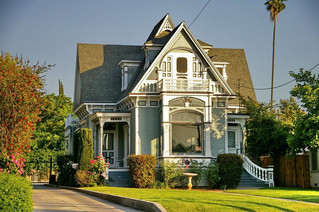 What to Consider Before Remodeling an Older Home