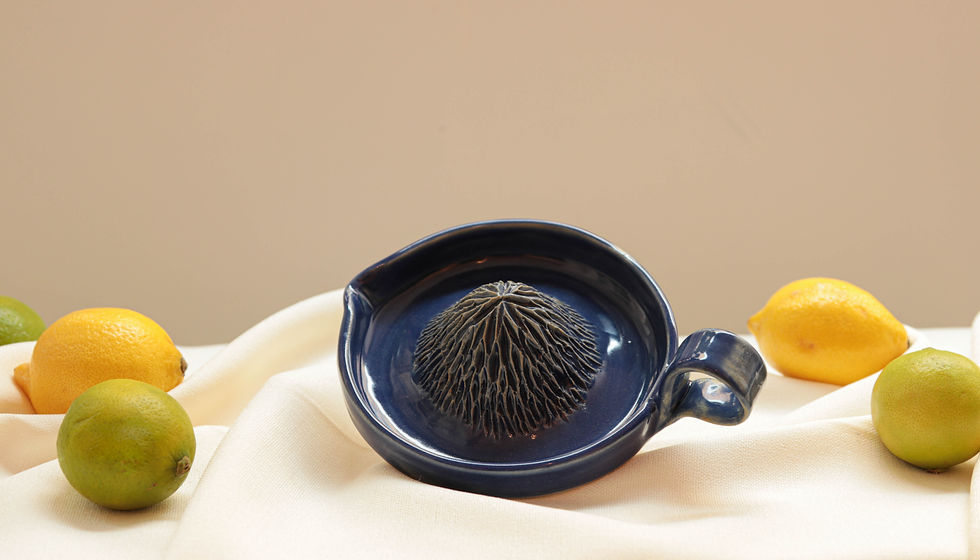 Thumbnail: Mountain Breeze Citrus Squeezer - Deep Blue