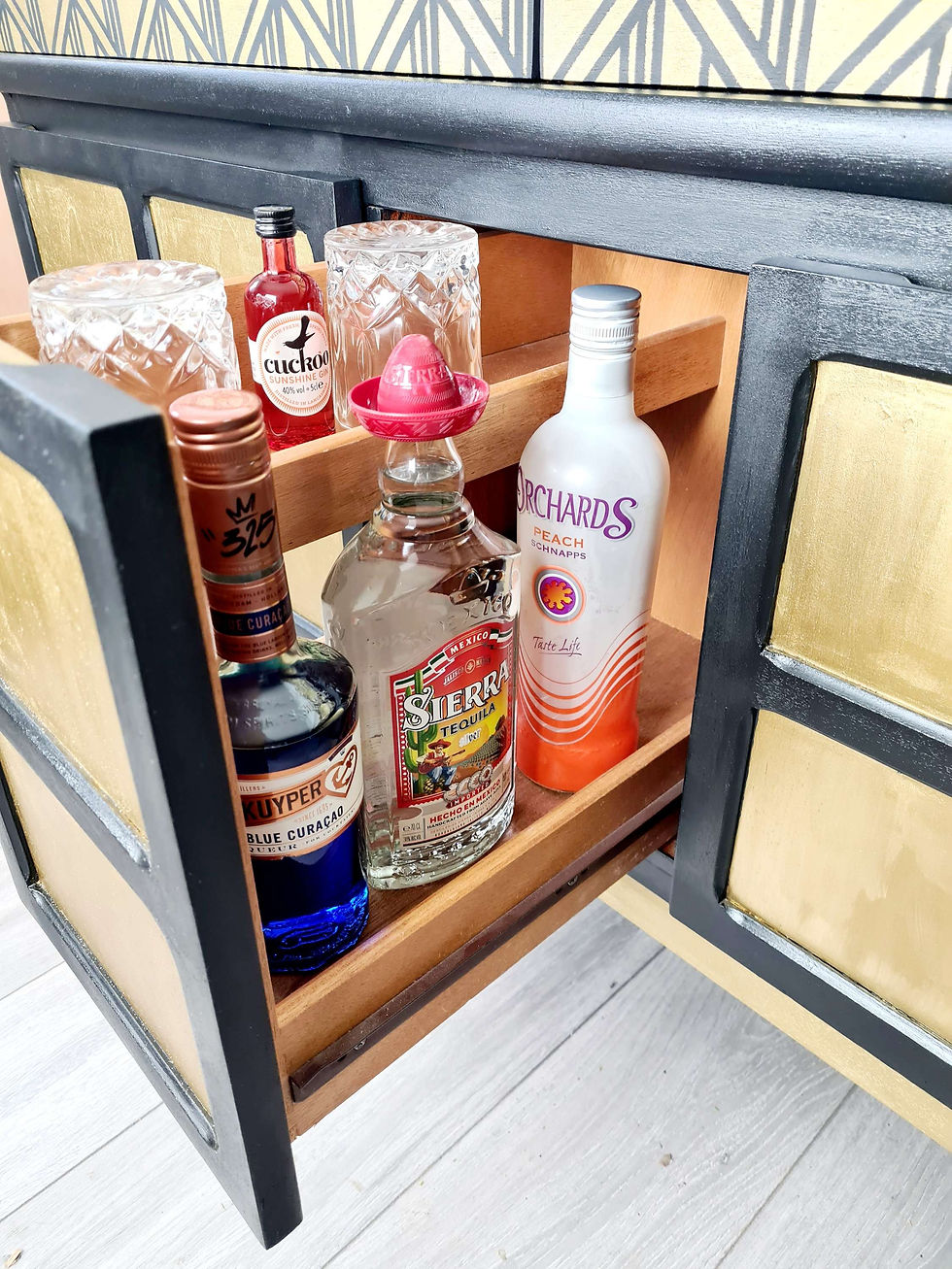 Thumbnail: Nathan drinks cabinet, cocktail bar 