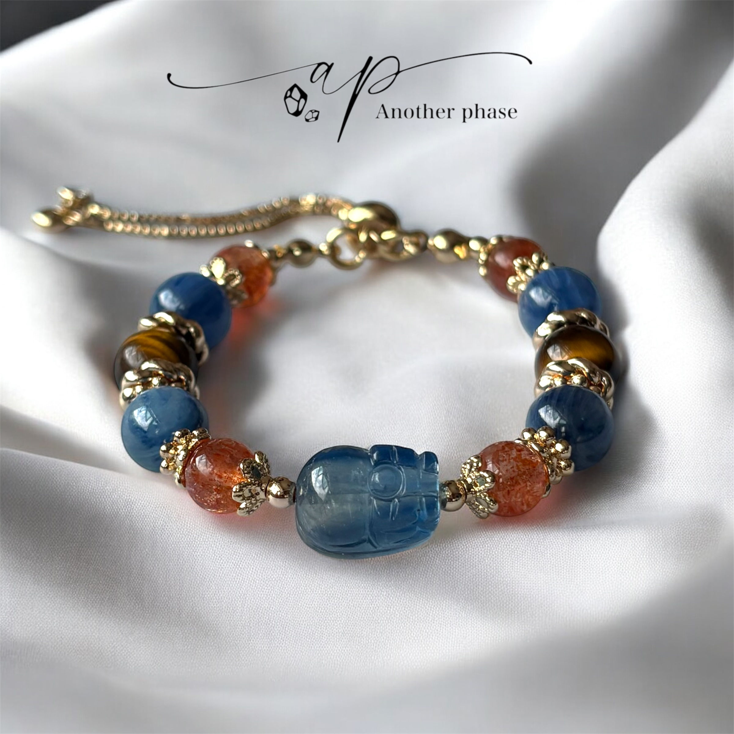 Radiant Focus – Blue Kyanite with Sunstone & Tiger Eye Bracelet