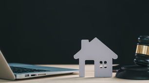 12 Reasons Why a Top Prior Art Service Company Delivers Better ROI Than In-House Patent Research Teams