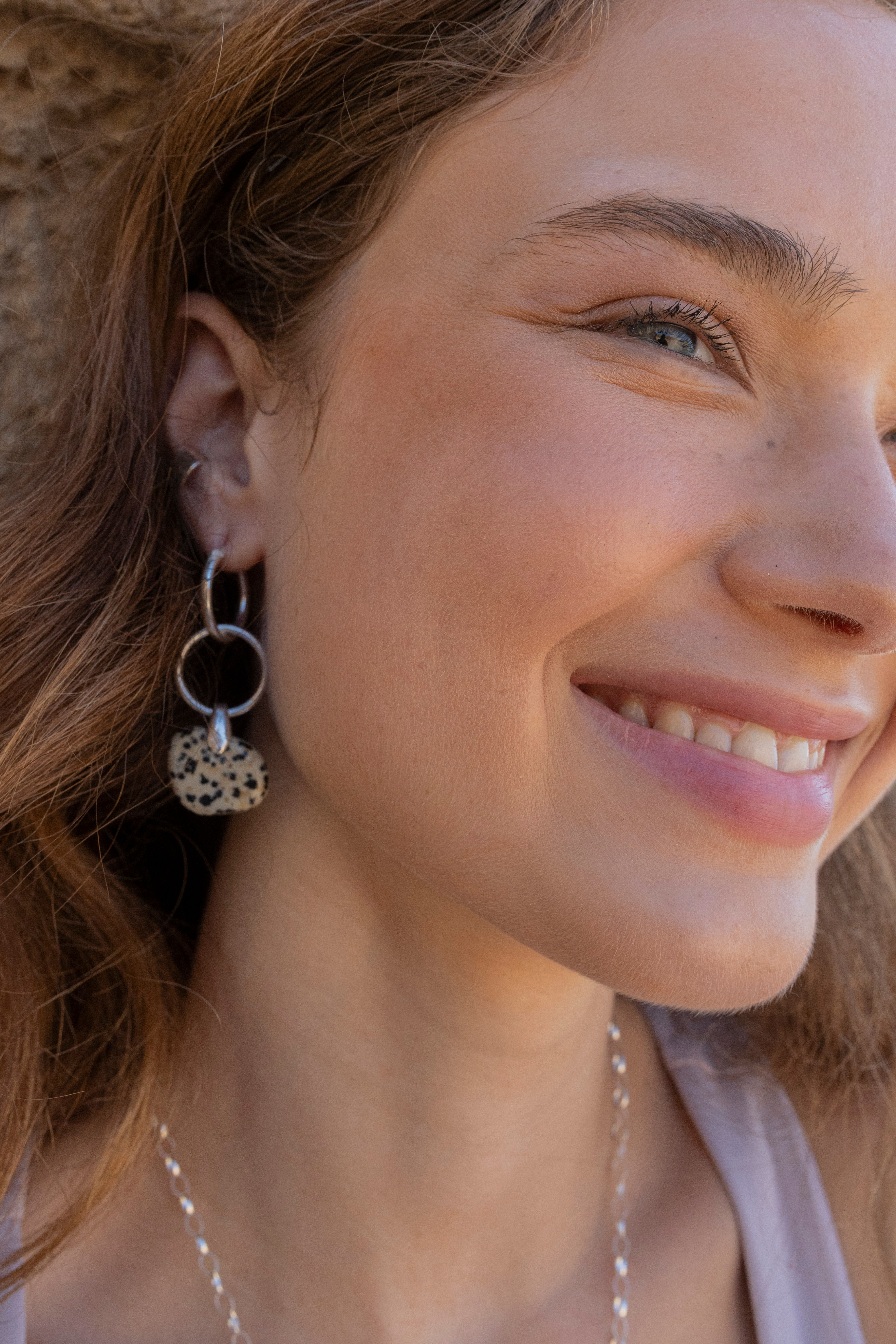 עגיל ג׳ספר רות סלים
Jasper Ruth - slim earring