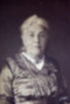 Portrait Diana Apcar.jpg