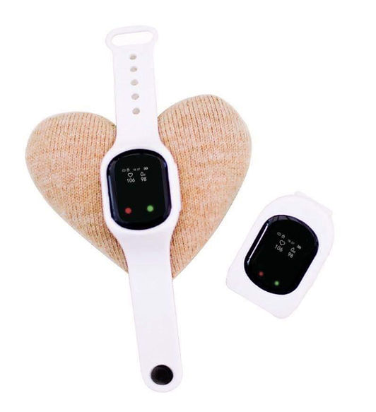 updated-bracelet-with-display-on.jpeg