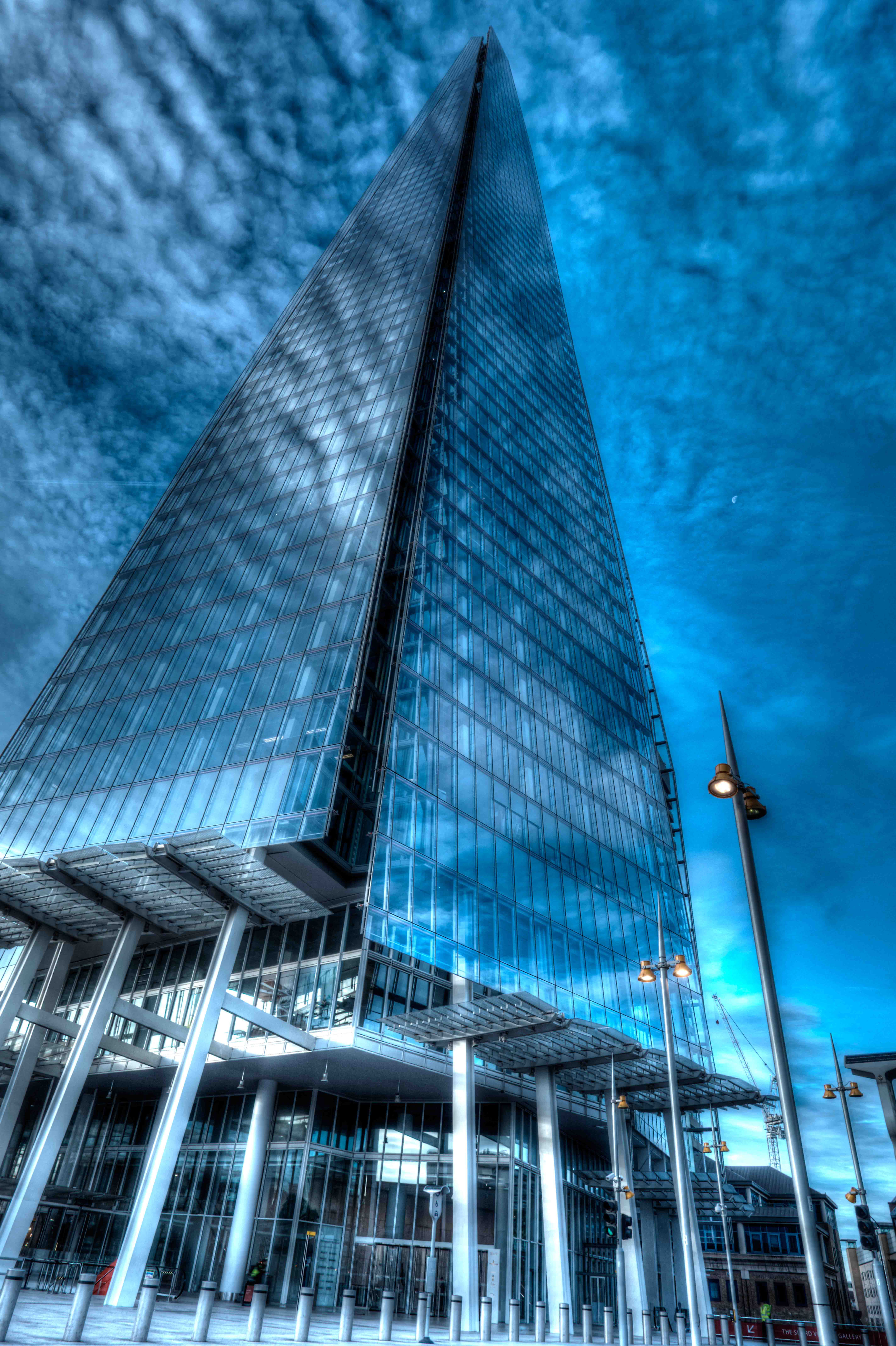 London-The Shard 36"x24"