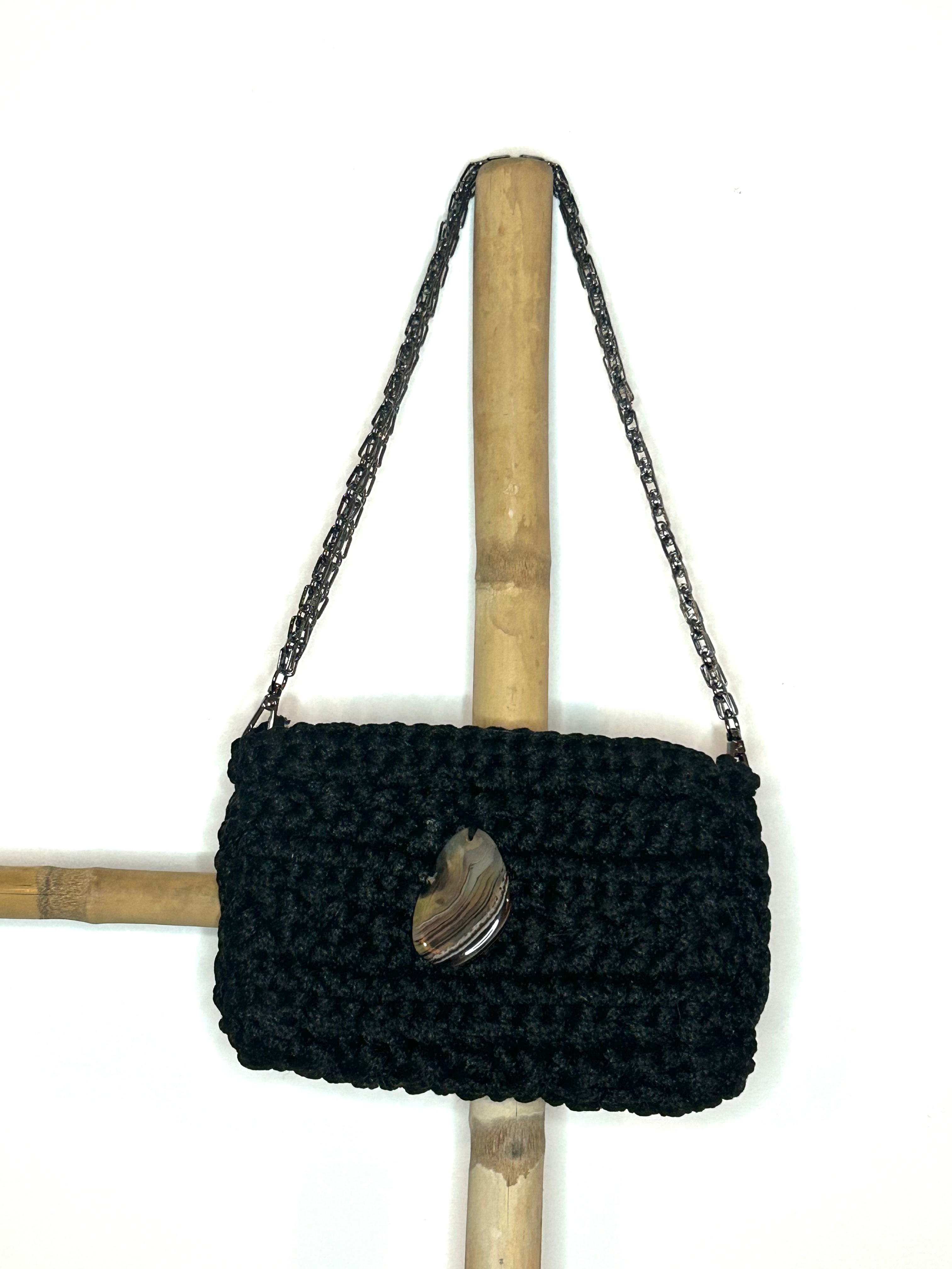 Bolso negro piedra