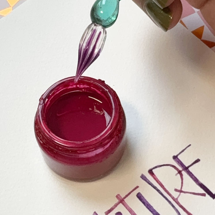 Thumbnail: switch between inks with ease – just give it a quick rinse and move on to your next colour