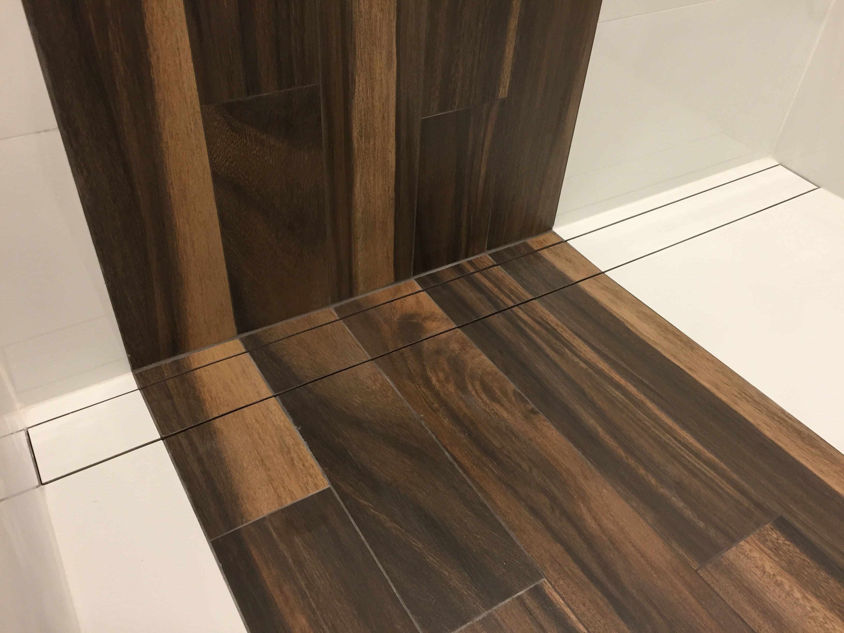 Drain linéaire 48 1-16" @ 60", brides 3 côtés