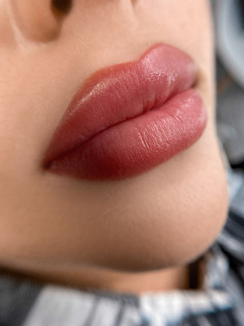 Permanent lips ombre lips pmu Julia Wojkiewcz.JPG