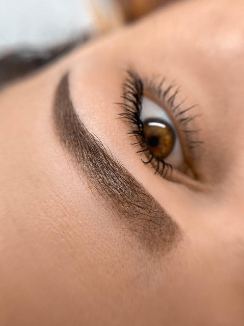 Ombre brows zoom in Julia Wojkiewicz PMU.JPG