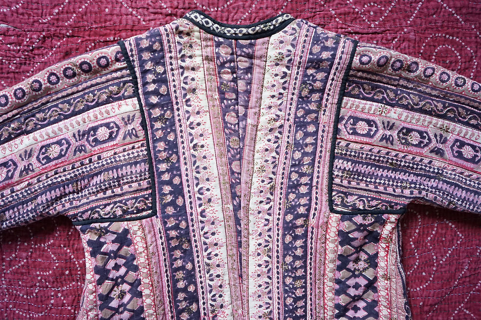 サムネイル： 1970s Vintage Phool Hand Block Print Indian Cotton Quilted Hippie Boho Folk Jac