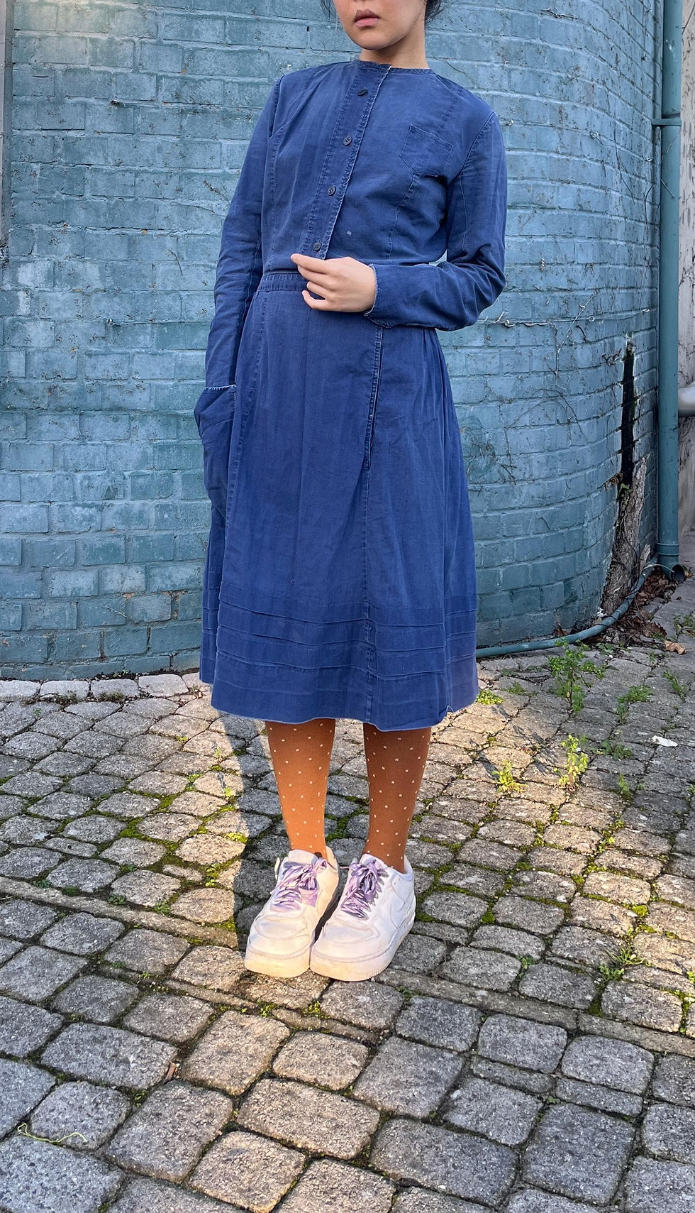 ภาพขนาดย่อ: 1930s 1940s French Indigo Blue Work Dress, Artistic Rustic Distressed Aged Work