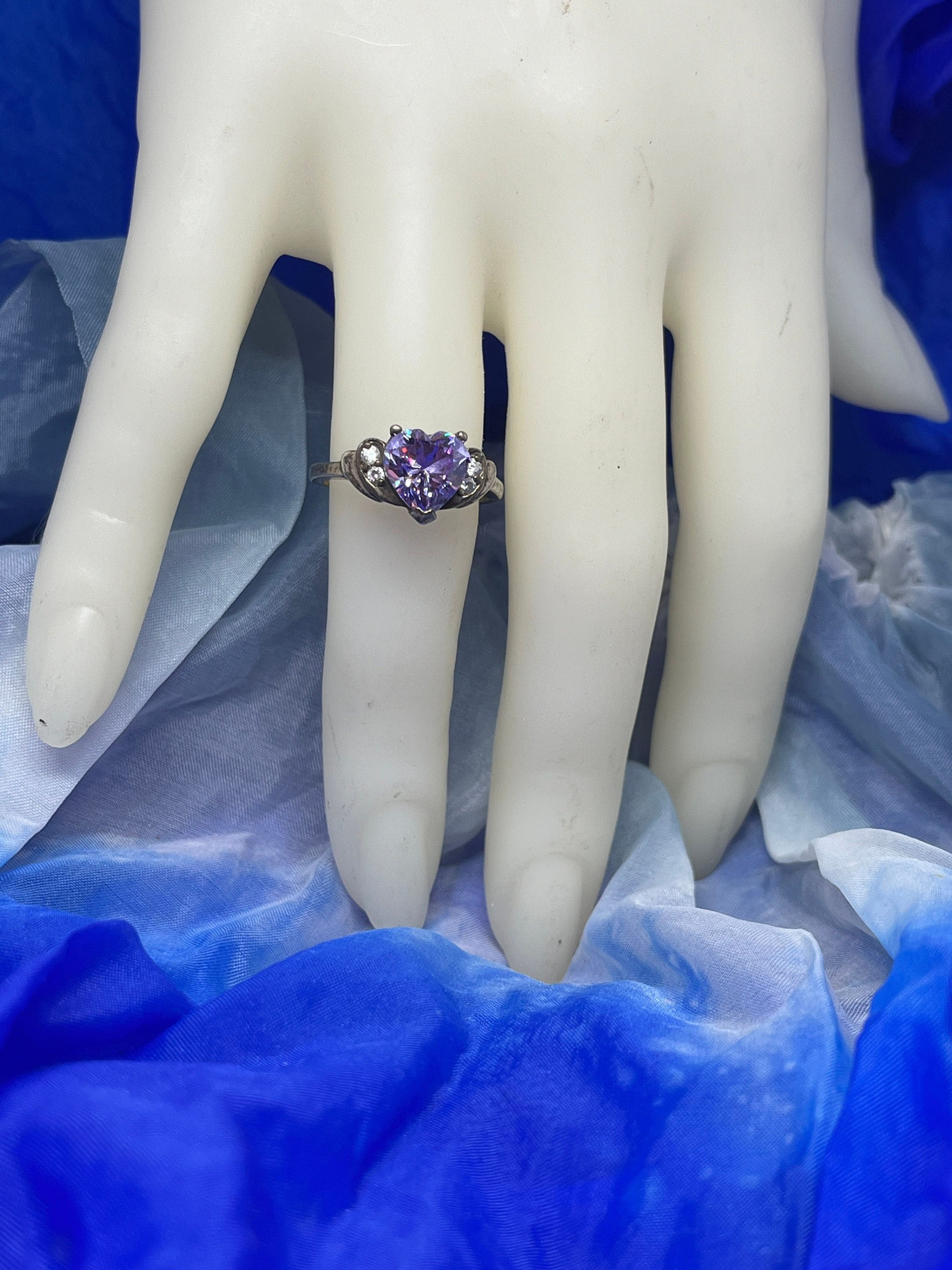 Vintage Art Deco Amethyst Crystal Heart 925 Sterling Silver Ring