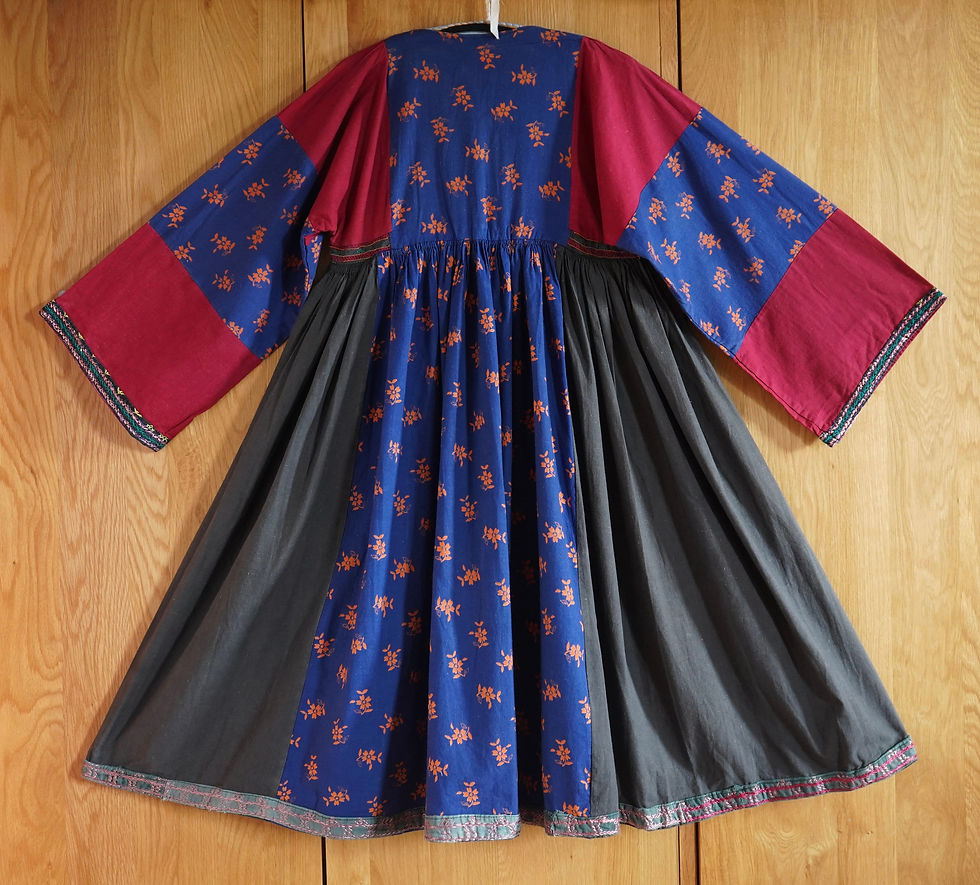 Miniature : 1970s Patchwork Hand Embroidered Folk Hippy Boho Festival Woodstock Afghan Dress