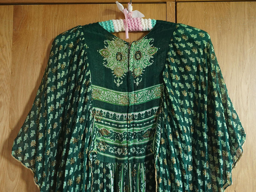 Miniatura: 1970s Ayesha Davar Green Gold Block Print Indian Gauze Cotton Angel Wing Maxi K