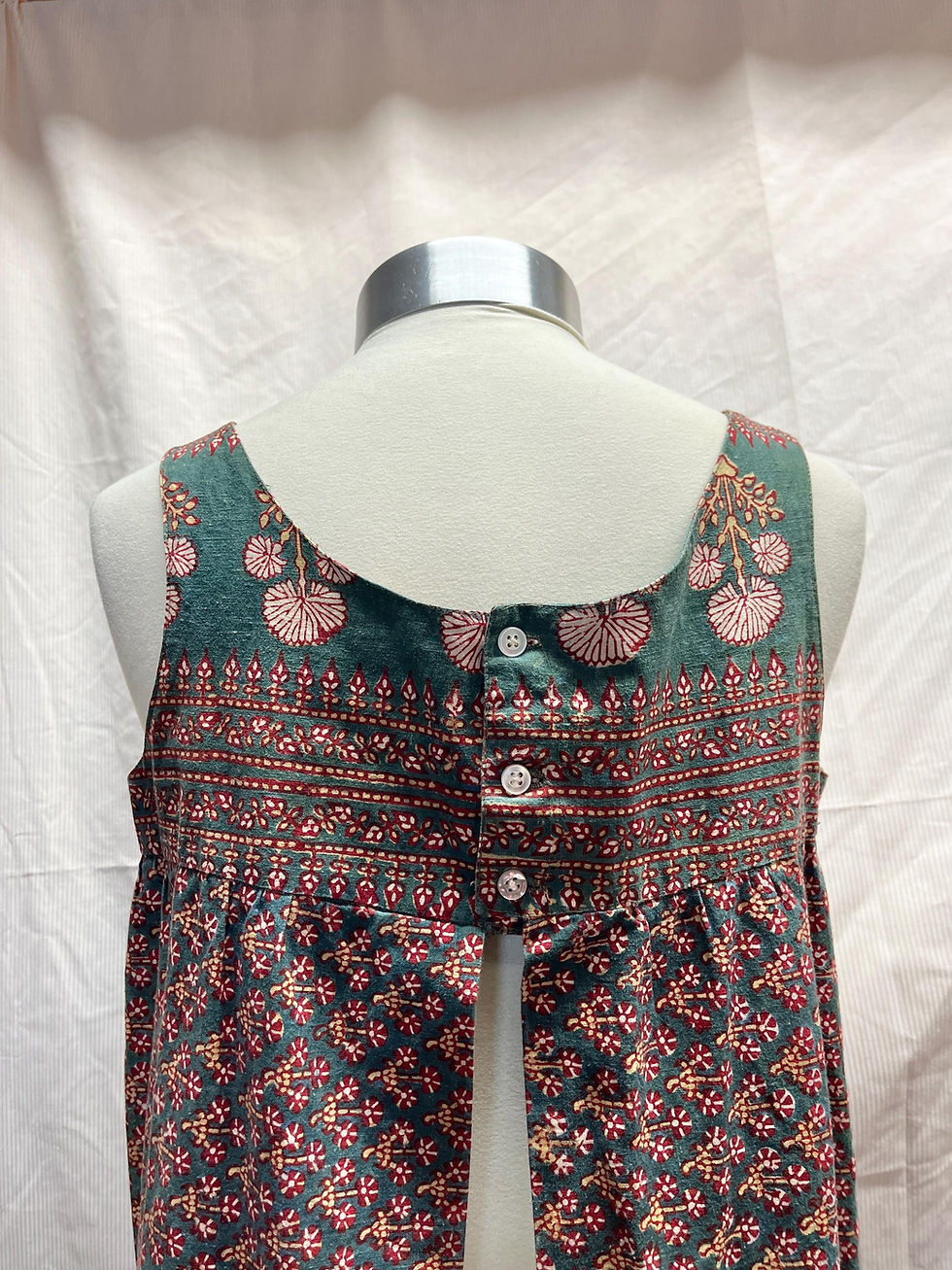 Miniature : 1970s Reversible Hand Block Print Indian Cotton Smock Blouse Vest