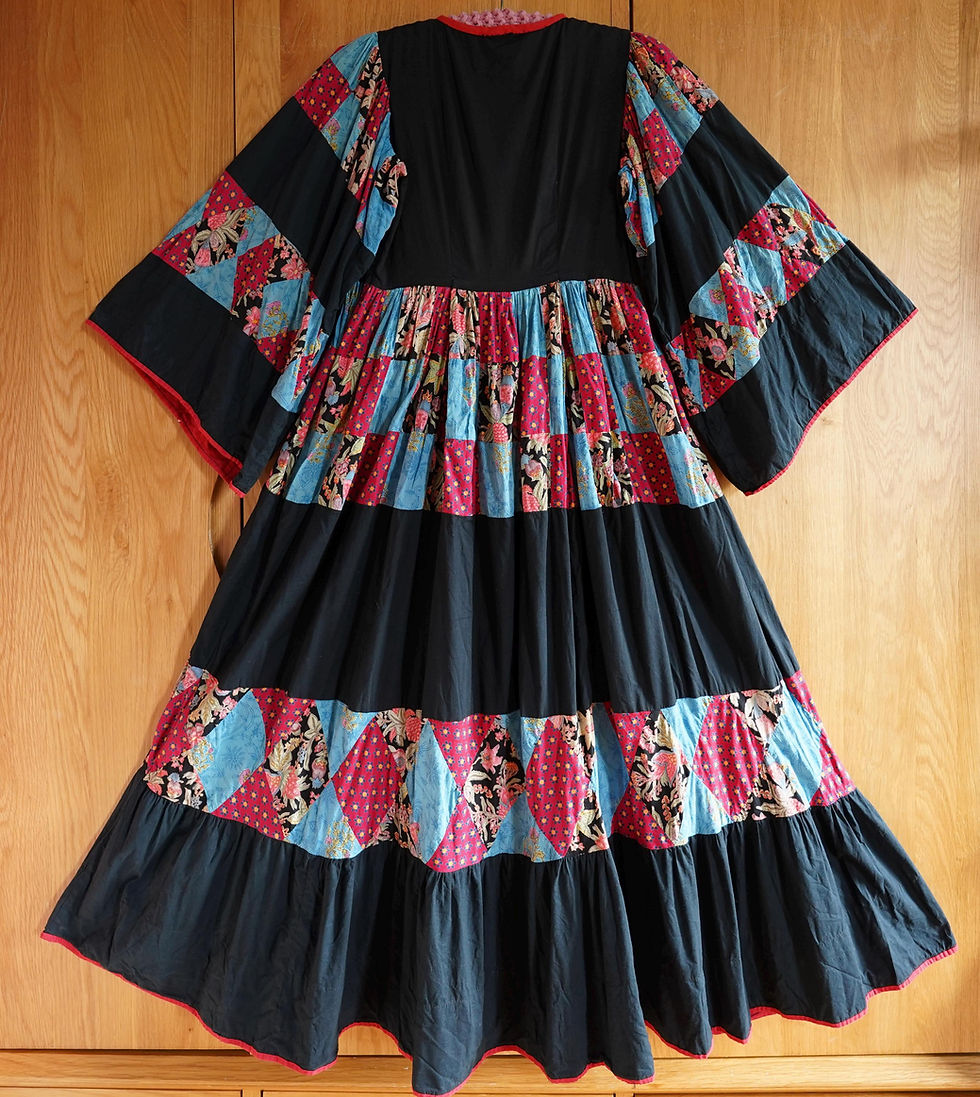 サムネイル： 1970s Patchwork Hand Embroidered Mirrored Ethnic Folk Hippy Boho Nomads Afghan 