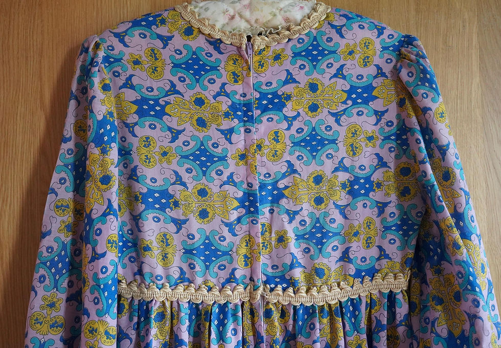 サムネイル： 1970s Gunne Sax Black Label Princess/ Milkmaid/Prairie/Fairytale Mutton Sleeve Corset Horseman Knight Print Maxi Dress