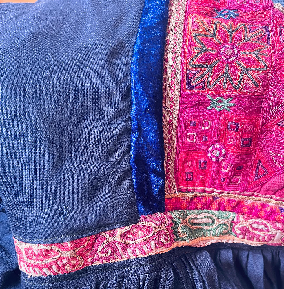 Miniature : 1970s Hand Embroidered Velvet Afghan Hippie Boho Nomads Bell Sleeve Maxi Dress