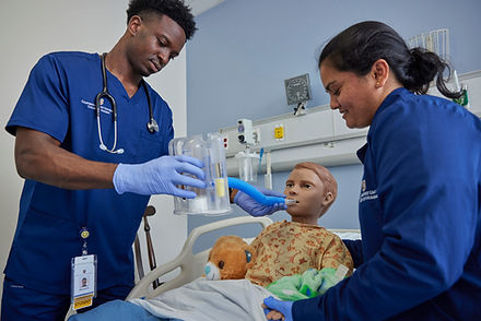 CBU-nursing-may-2023-0186-2100x1401-5c2551e0-5c9b-4e29-adf9-f66e10d286eb.jpeg