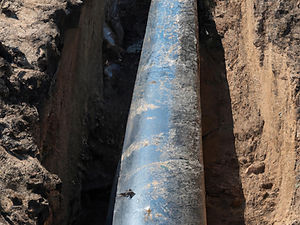 laying pipe in the ground.jpg