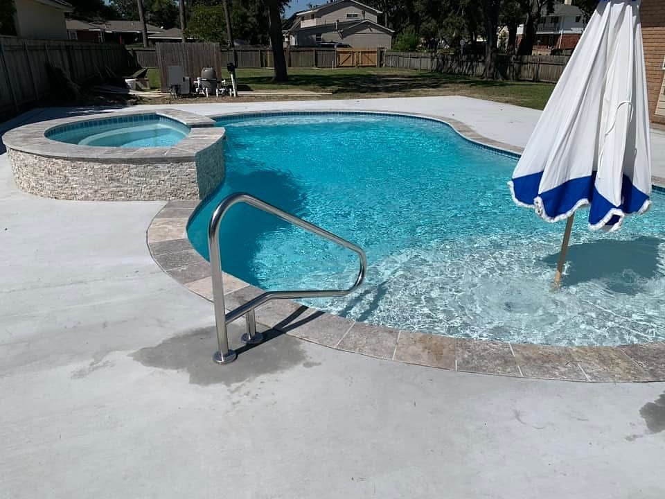 Swimming pool