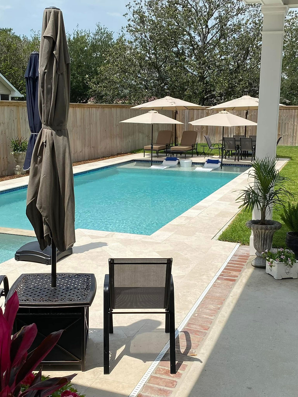 Swimming pool