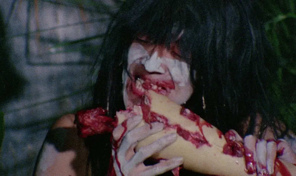 Thumbnail: Eaten Alive (2-Disc) Blu-Ray w/ Exclusive Blu-Ray