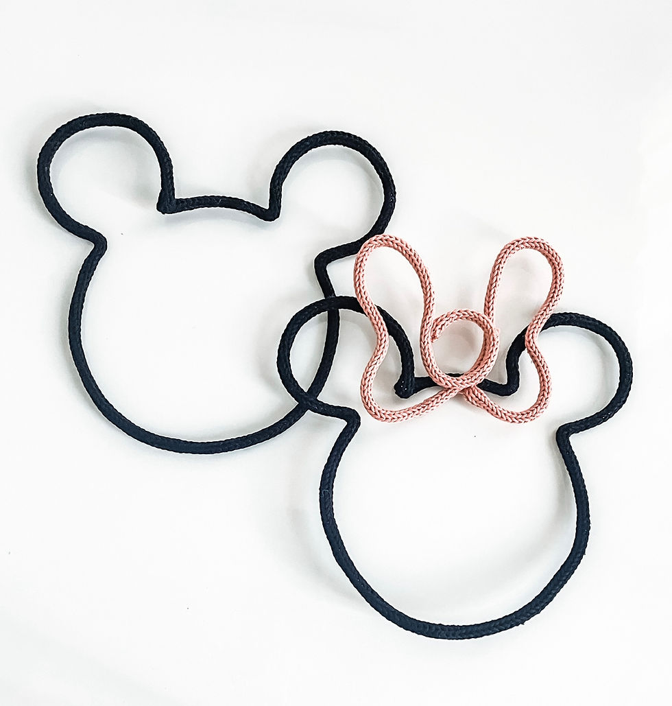 Knitted wire Minnie & Mickey Mouse