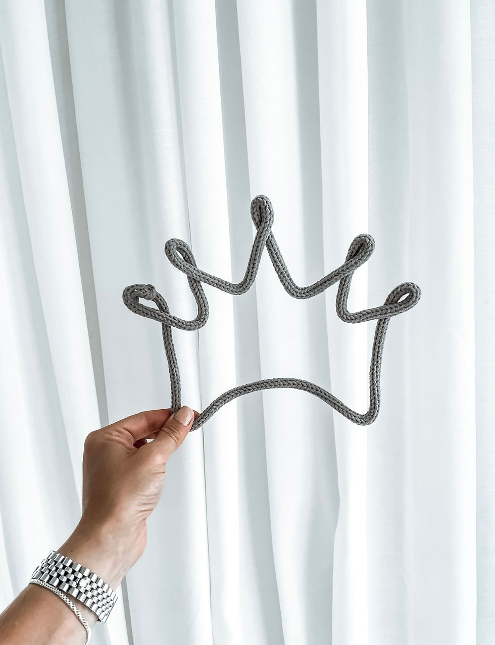 Knitted wire Crown