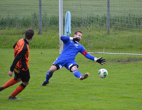 Arnreit gewinnt torreiches Derby