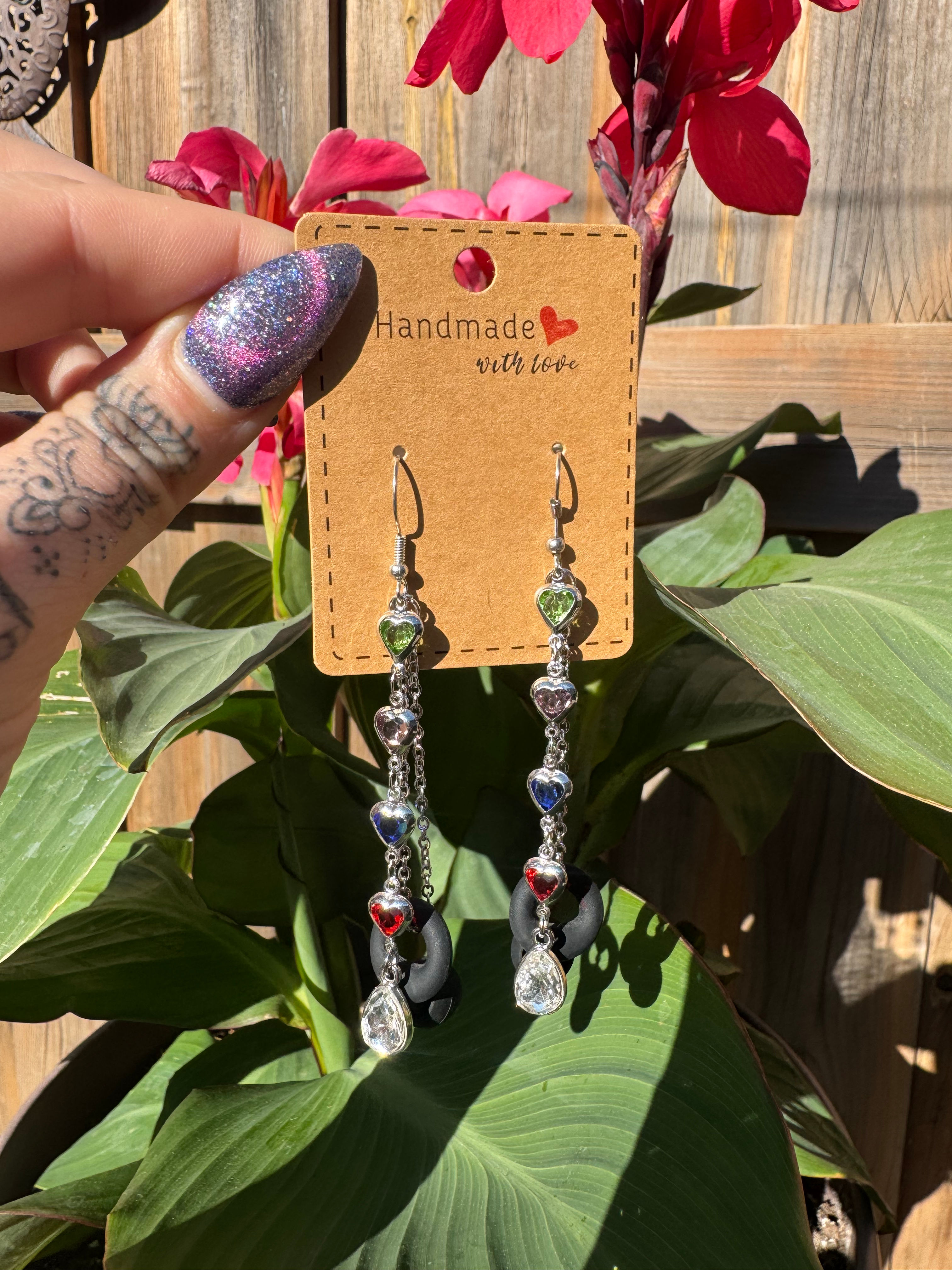 RAINBOW HEARTS EARPLUG EARRINGS 
