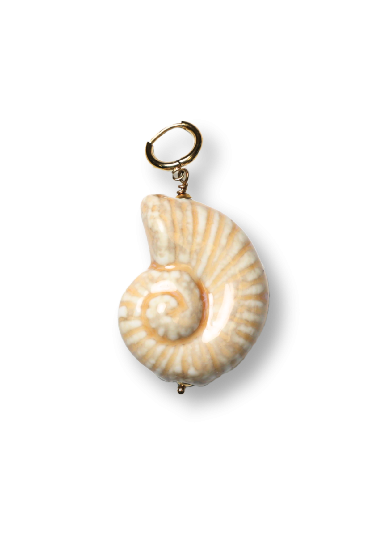 Beige shell big pendant