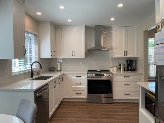 Kitchen photo 1
