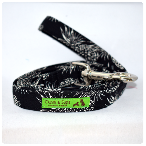 Thumbnail: Black Pineapple 3 Collar & Leash
