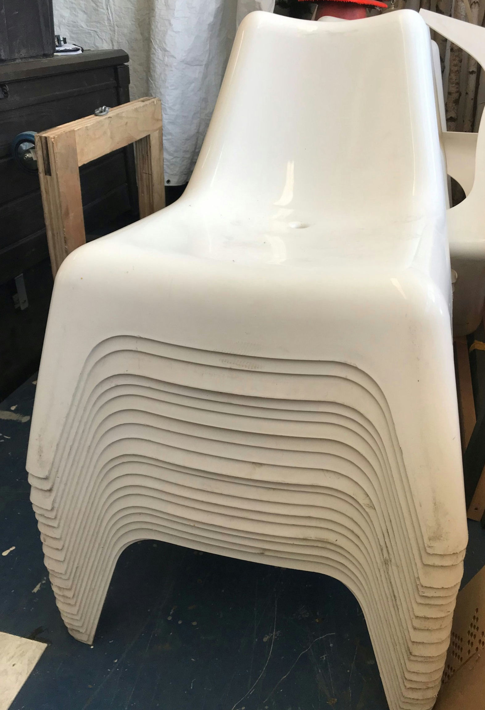 Fauteuil plastique moulé