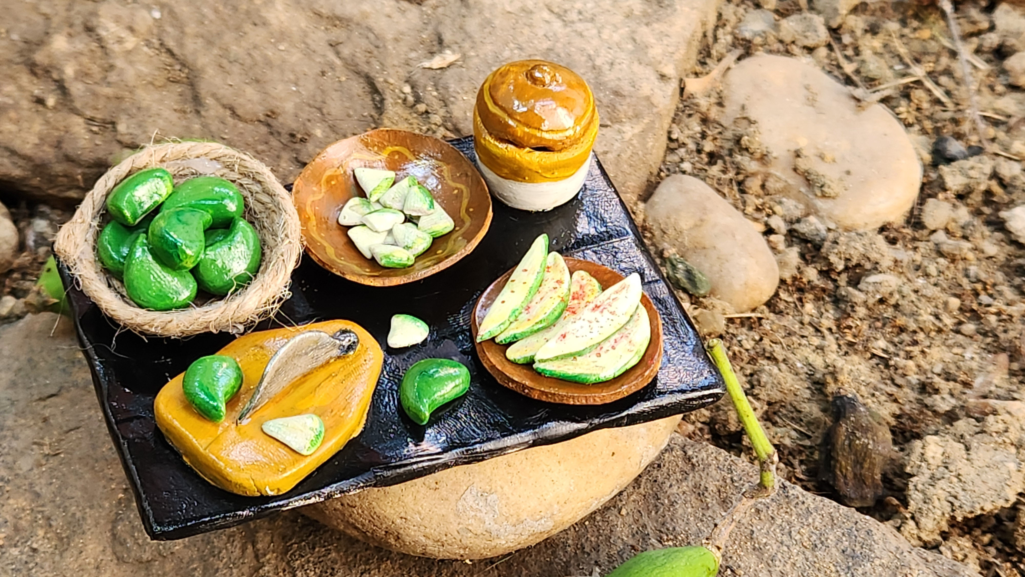 Nani K Achar – Kachha Aam Platter