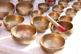 shutterstock_342757334-singing-bowls-also-known-as-sound-bowls-tibetan-singing-bowls-rin-g