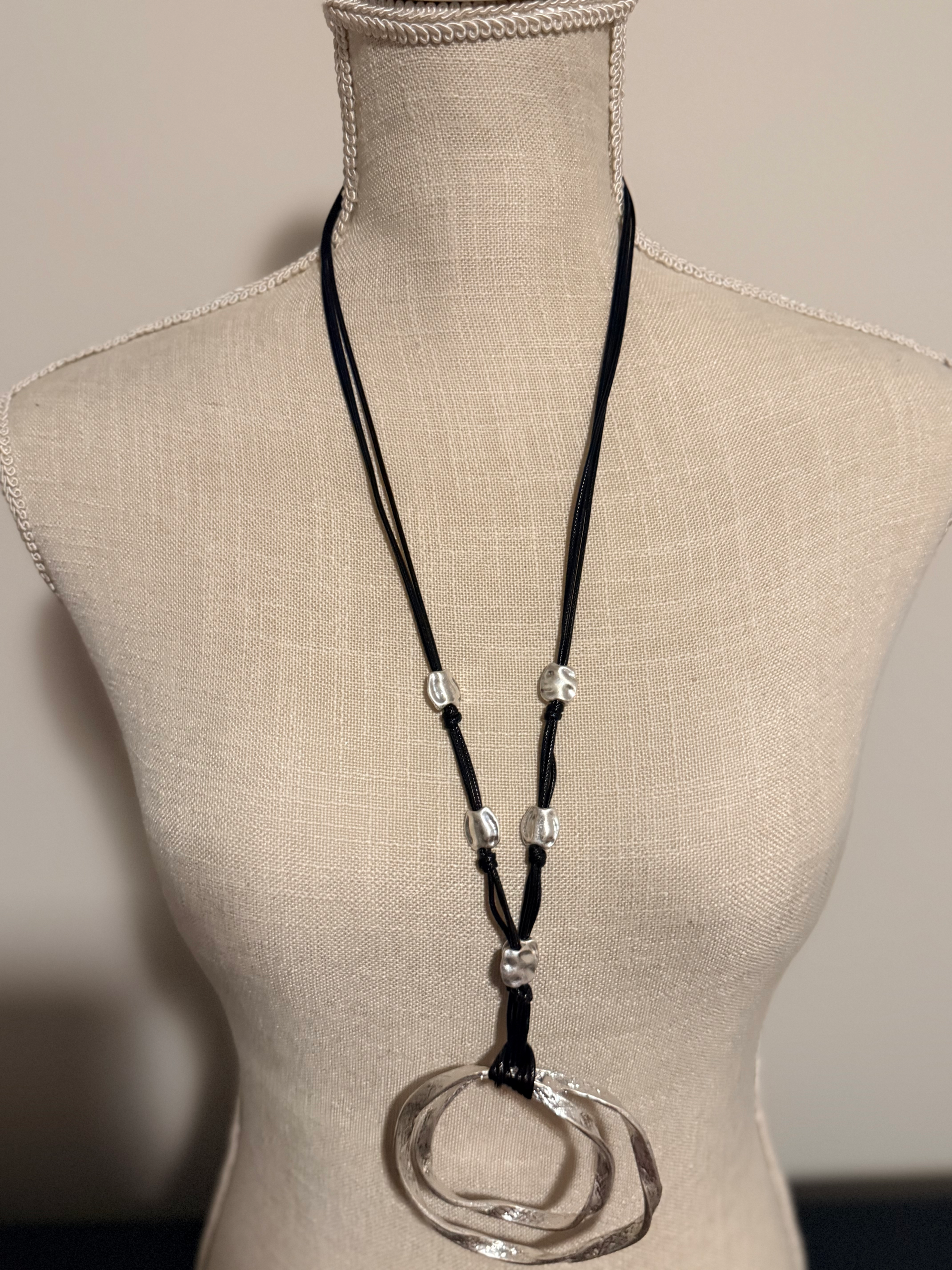 Silver triple necklace 