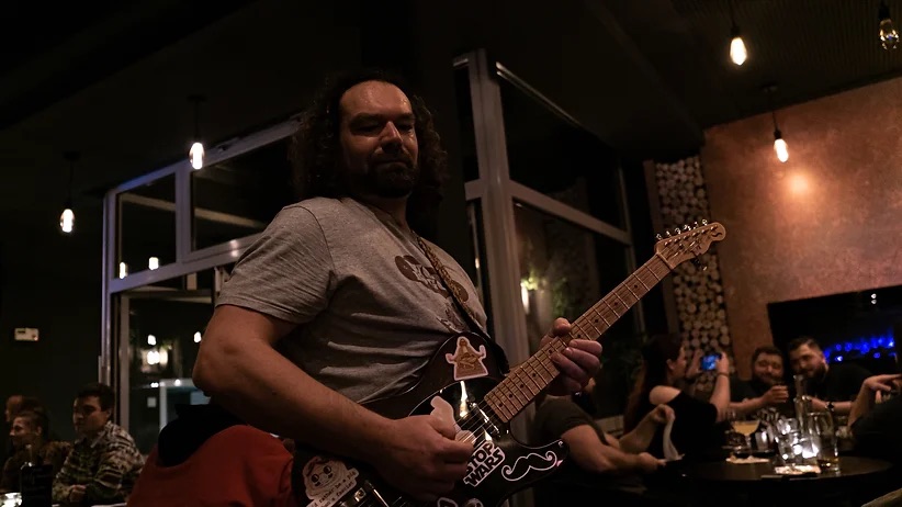 guitar.webp