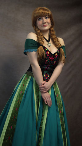 Anna Eiskönigin Frozen buchen Events Kindergeburtstag Hamburg HeldenZauber