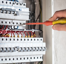 Montagem de Painéis Elétricos e Industriais