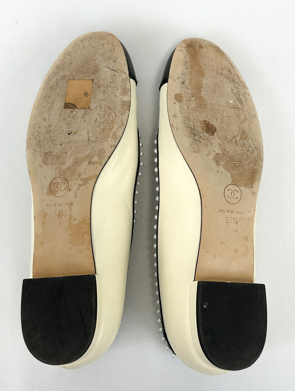 Thumbnail: CHANEL Leather Ballet Flats 37.5 Beige Black Cap Toe Faux Pearl CC Logo Shoes
