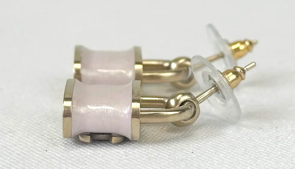 Hình thu nhỏ: CHANEL Metal Resin Double CC Padlock Earrings Lilac Irridescent Gold 2018 Pierce
